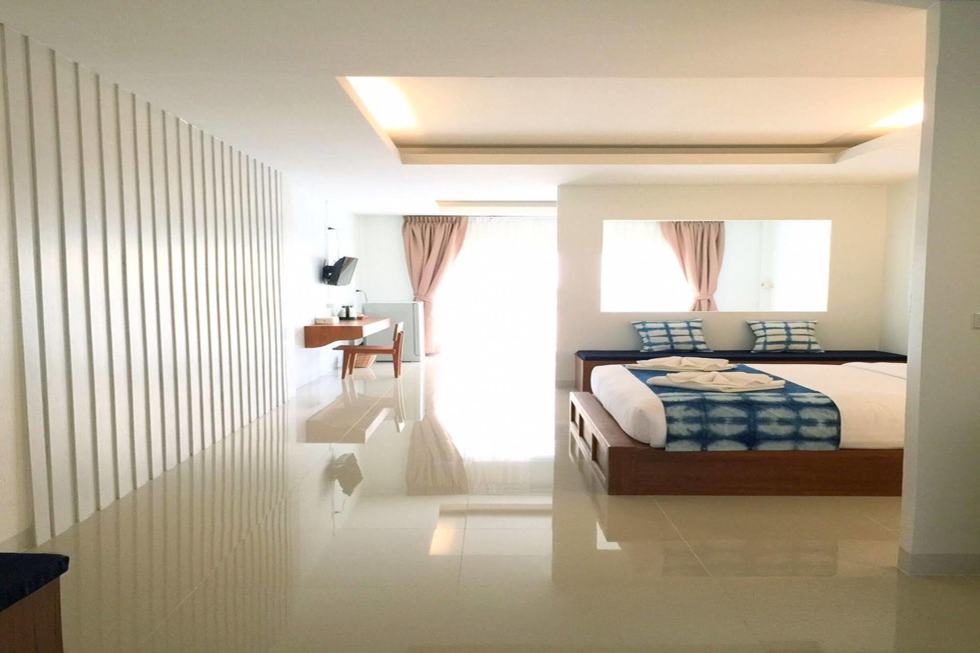 Hotel Baan Iyara Nan Exterior foto